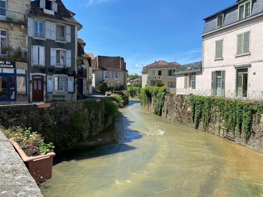 Appartement Le Nid Du Saleys - 70 M2 Centre Ville De Salies-de-Béarn Zewnętrze zdjęcie